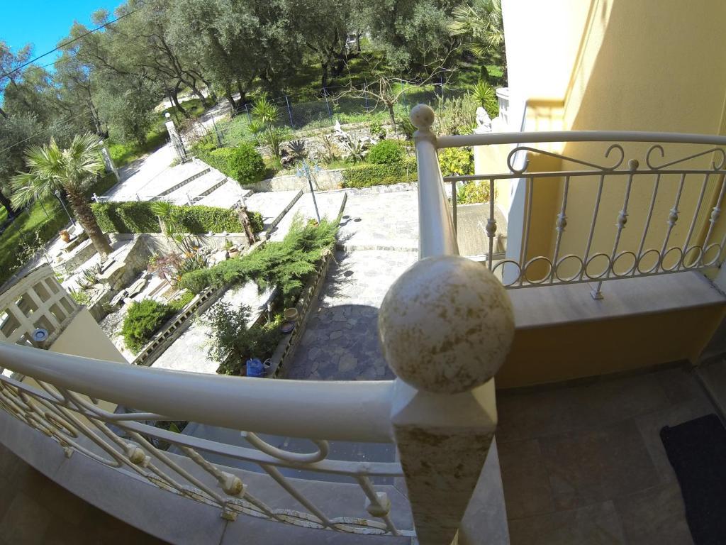 Golden Sun Apartment Parga Exterior photo